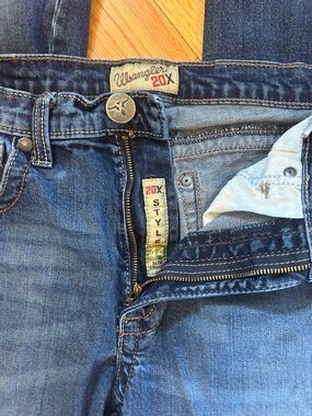 Wrangler 20X Style 44 Slim Straight